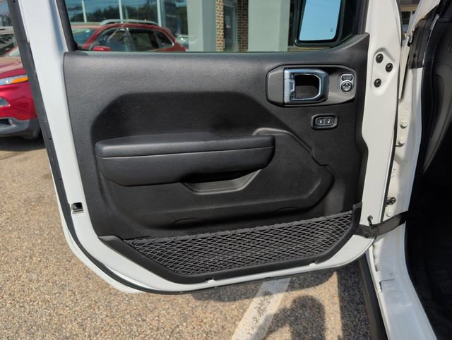 Used 2023 Jeep Wrangler Unlimited w/ Cold Weather Group AWD/4WD image 13