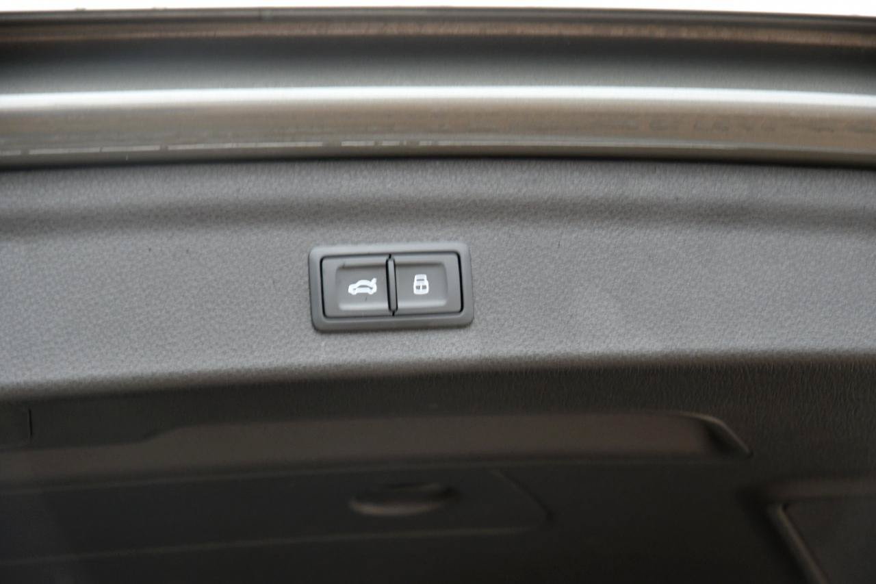 Used 2024 Audi Q3 2.0T Premium AWD/4WD image 8