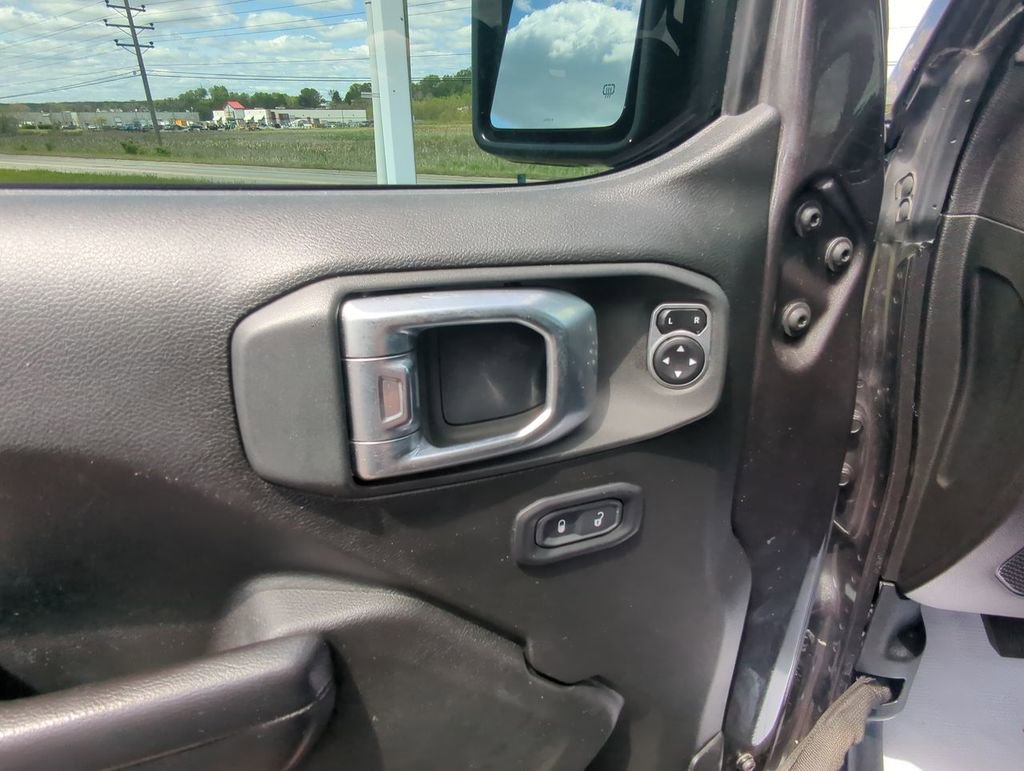 Used 2019 Jeep Wrangler Unlimited Sport S AWD/4WD image 13