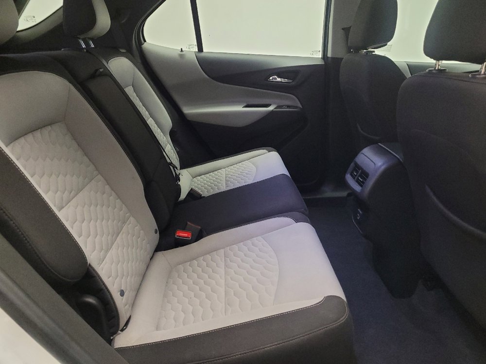 Used 2021 Chevrolet Equinox LS image 19