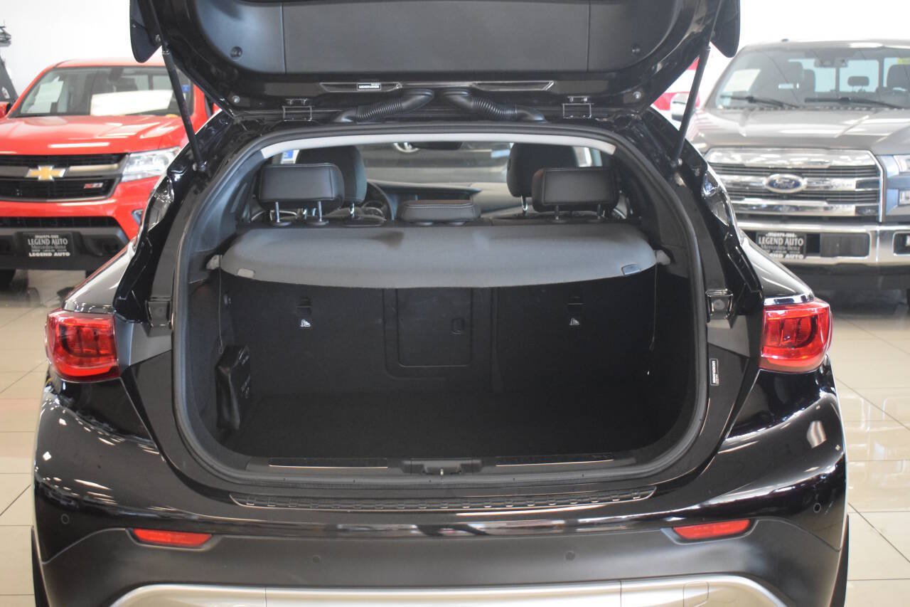 Used 2018 INFINITI QX30 Premium w/ Navigation Package AWD/4WD image 26