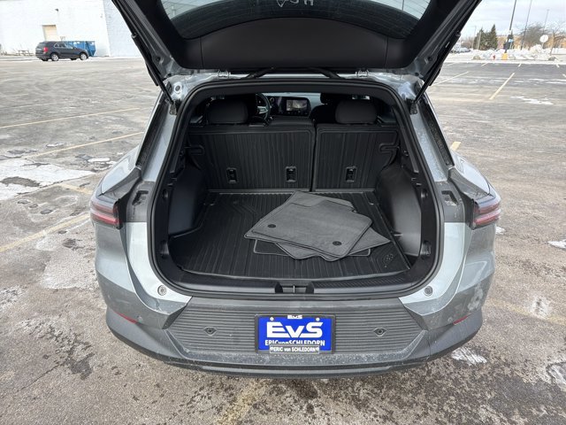 New 2026 Chevrolet Equinox EV LT image 32