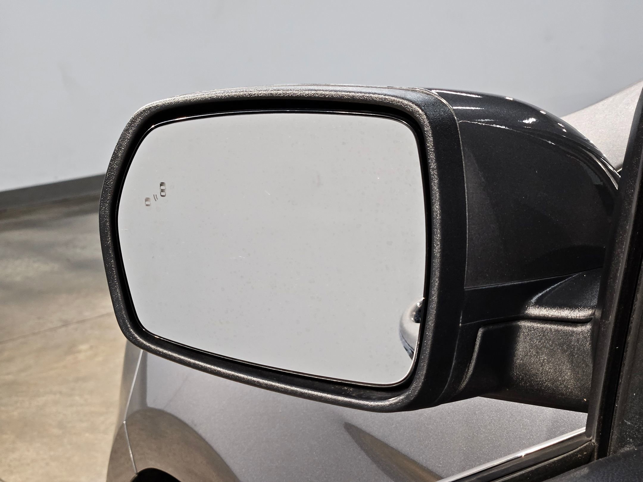 Used 2024 Ford Edge Titanium image 22