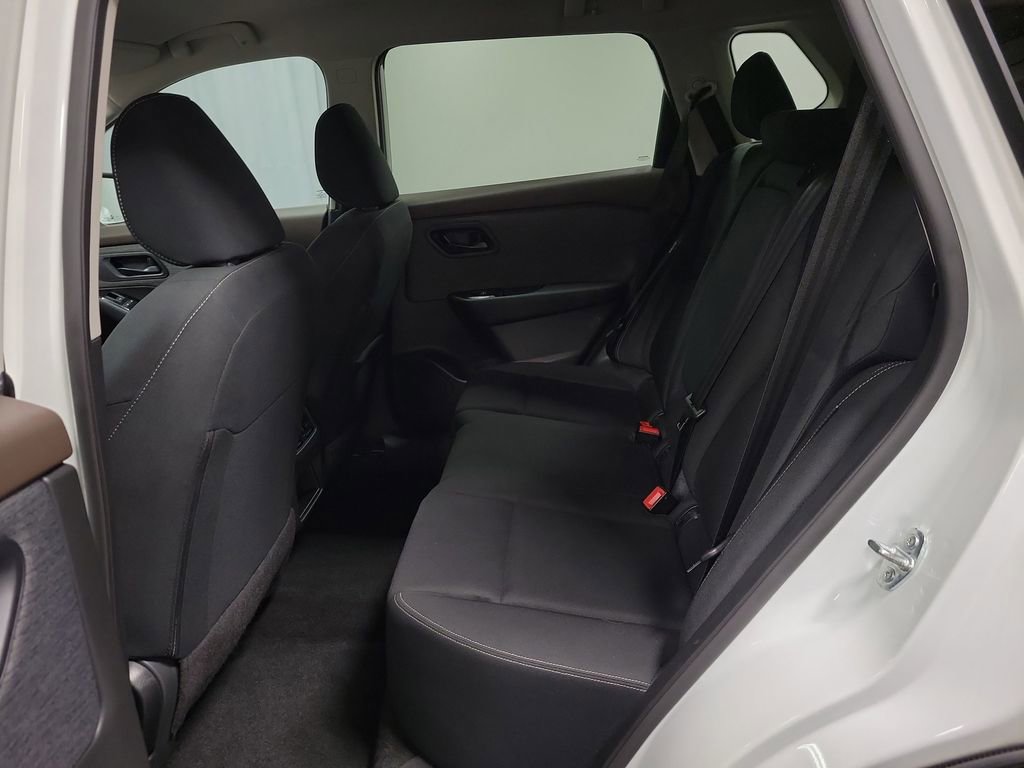 Used 2023 Nissan Rogue S FWD image 23