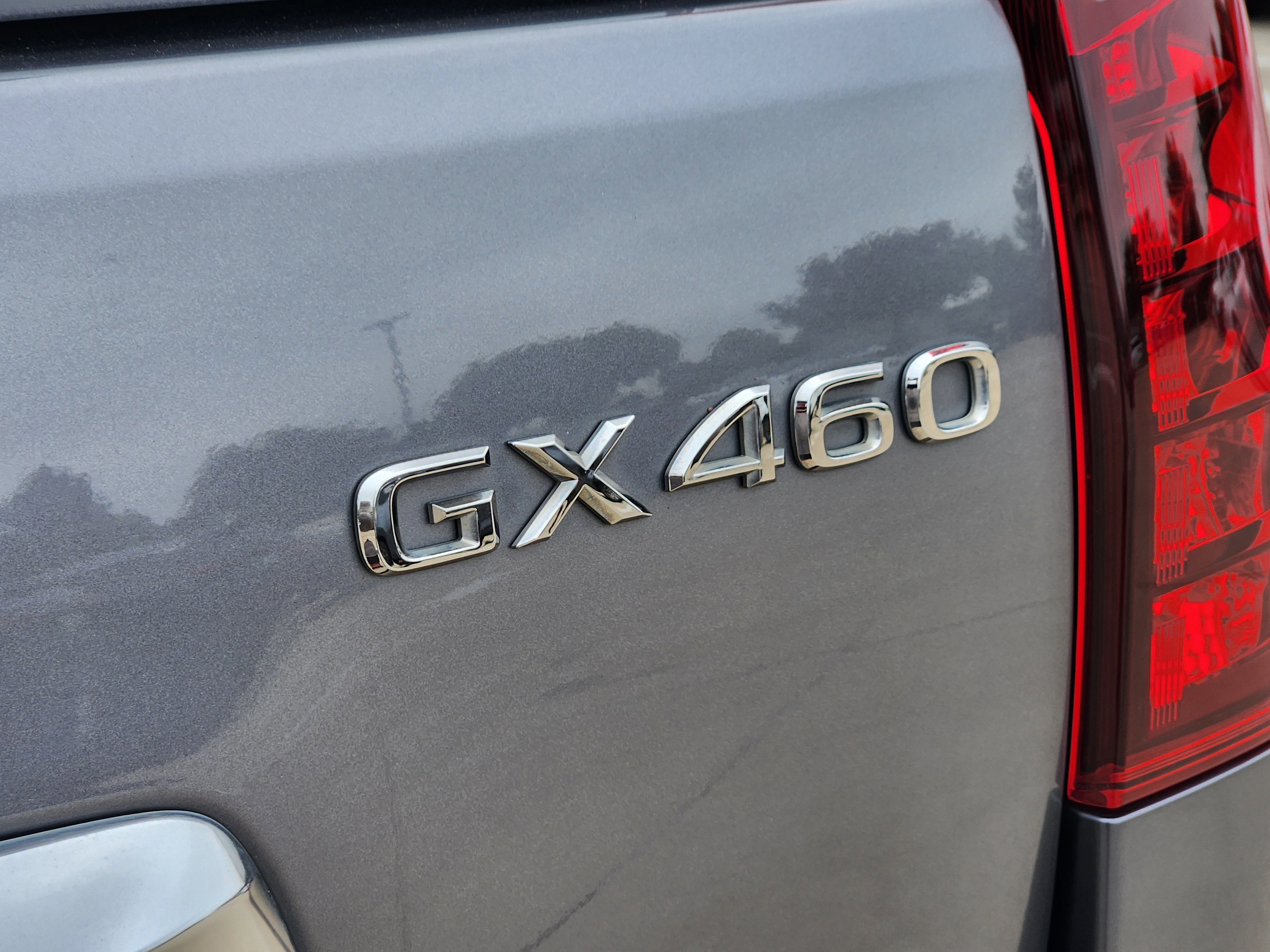Used 2022 Lexus GX 460 Luxury w/ Sport Design Package AWD/4WD image 44