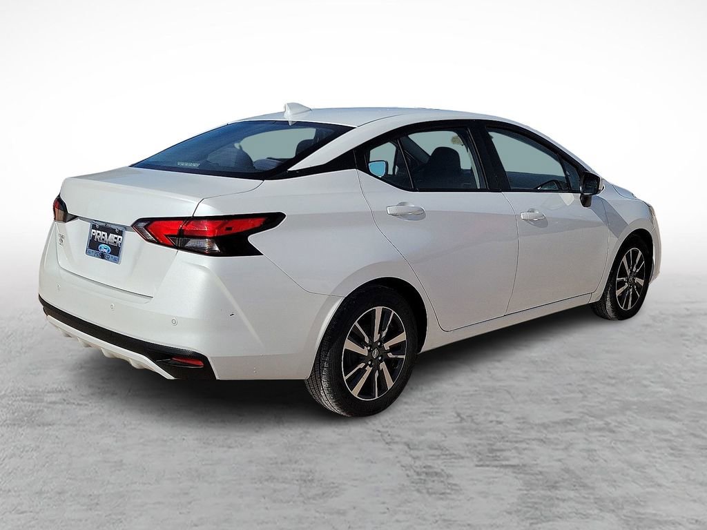 Used 2022 Nissan Versa SV FWD image 11