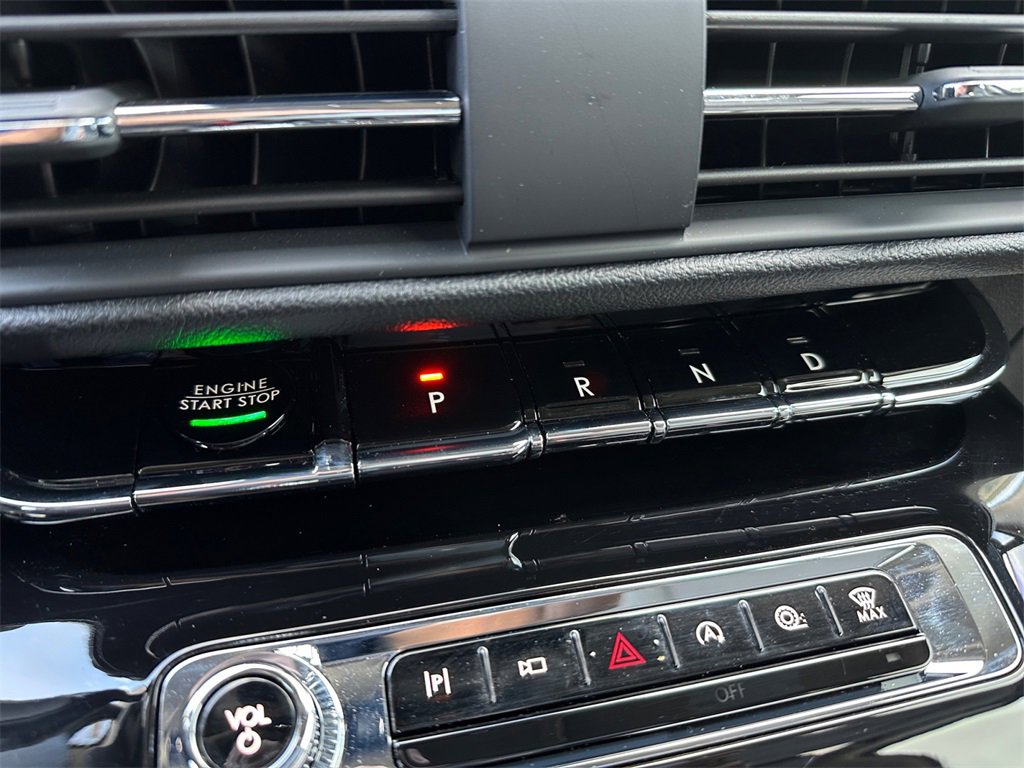 Used 2025 Lincoln Corsair FWD w/ Equipment Group 101A image 28