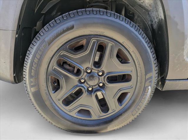 Used 2017 Jeep Renegade Trailhawk image 25