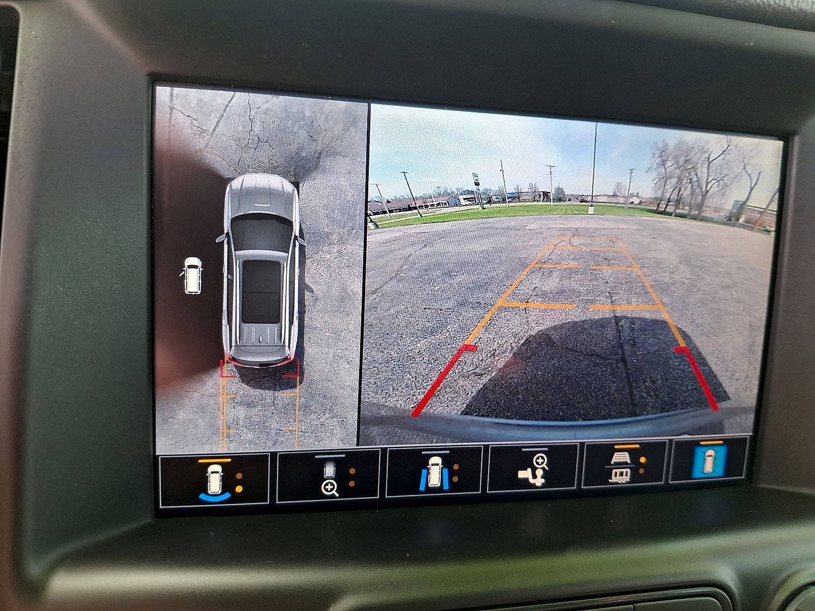 Used 2024 GMC Terrain AT4 w/ Tech Package AWD/4WD image 15
