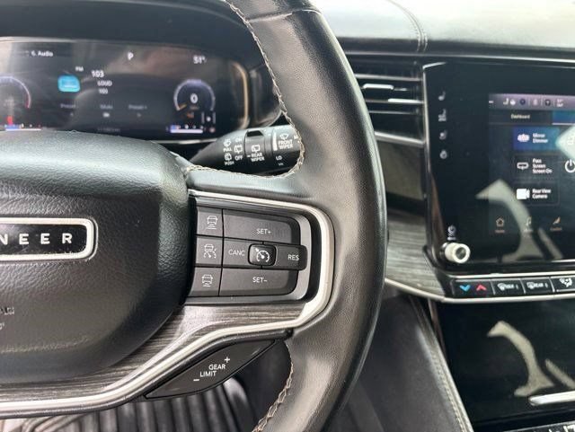 Used 2022 Jeep Wagoneer Series III w/ Premium Group I AWD/4WD image 19