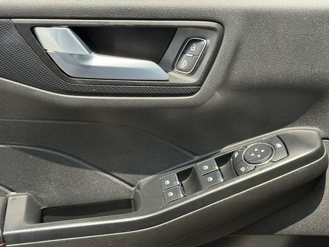 Used 2025 Ford Escape ST-Line w/ Equipment Group 301A FWD image 23