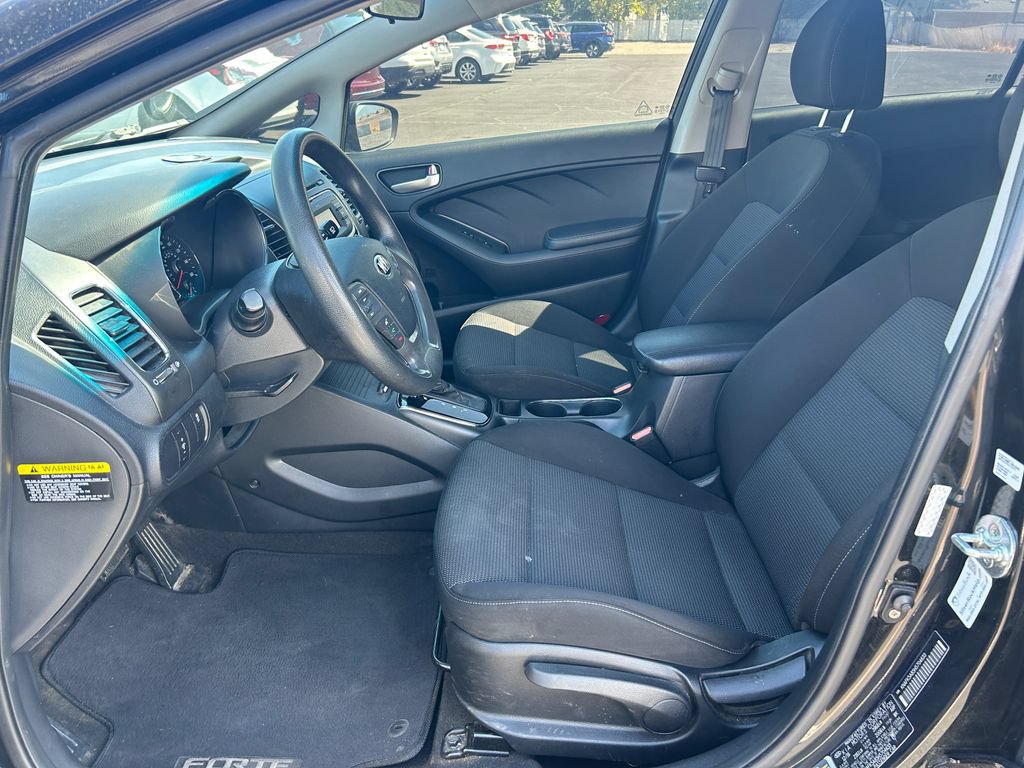 Used 2017 Kia Forte LX FWD image 21