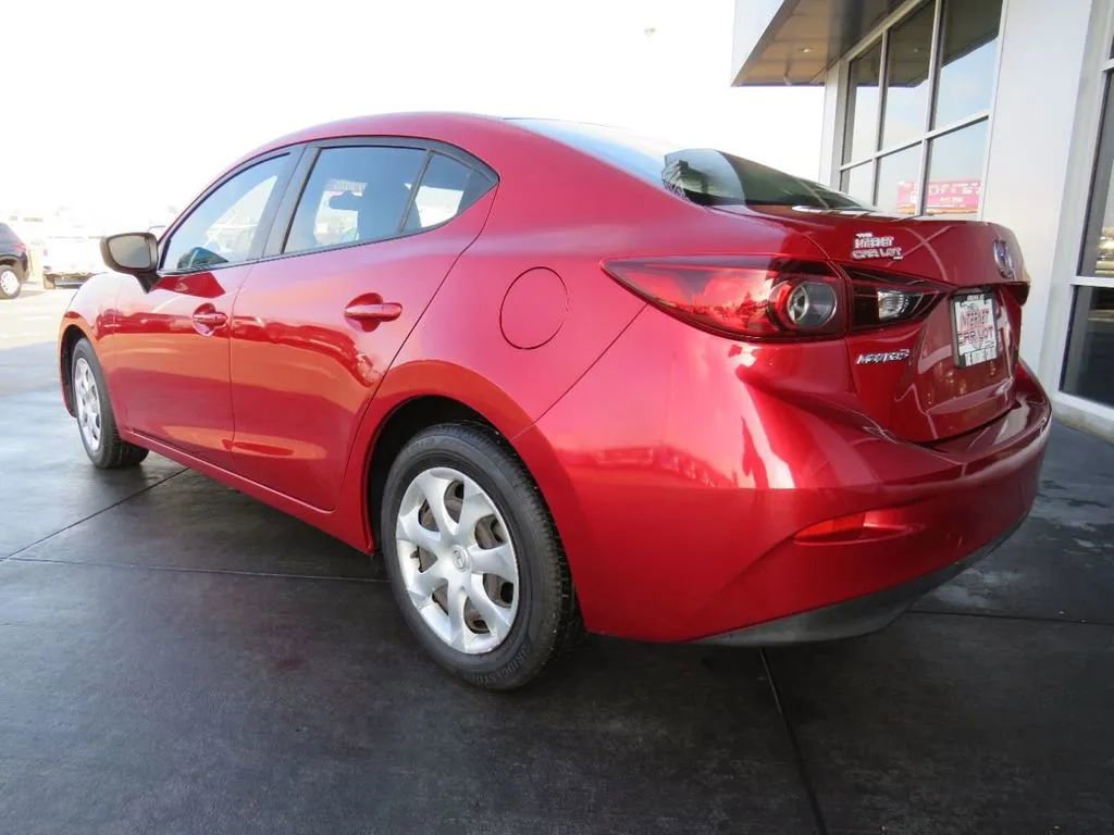 Used 2016 MAZDA MAZDA3 i Sport FWD image 5