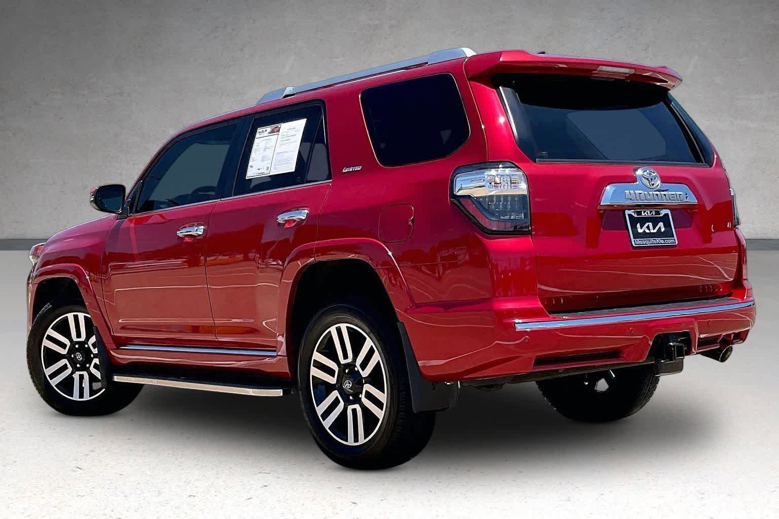Used 2024 Toyota 4Runner Limited AWD/4WD image 4
