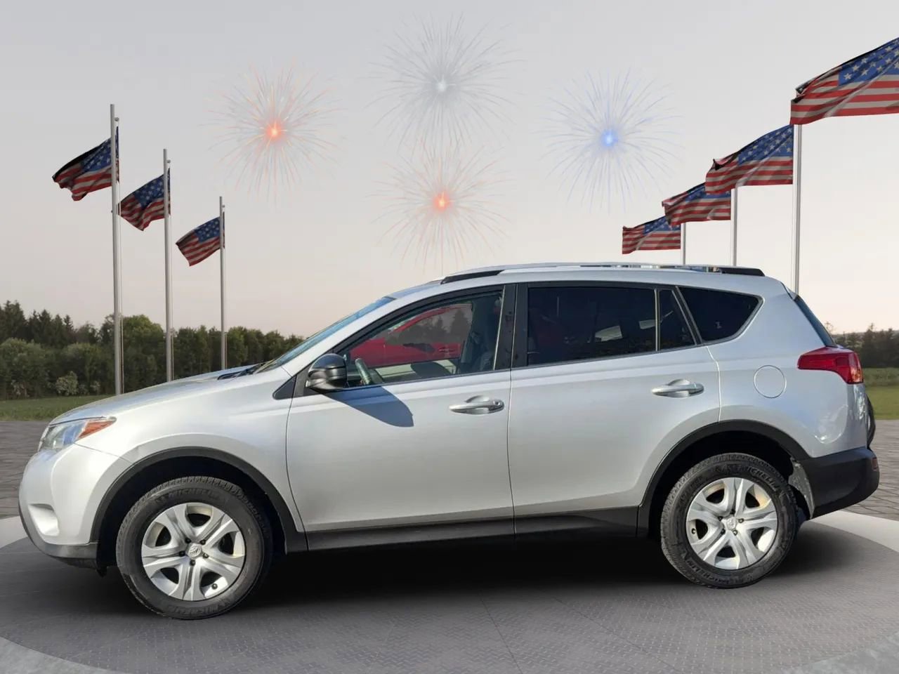 Used 2013 Toyota RAV4 LE AWD/4WD image 4