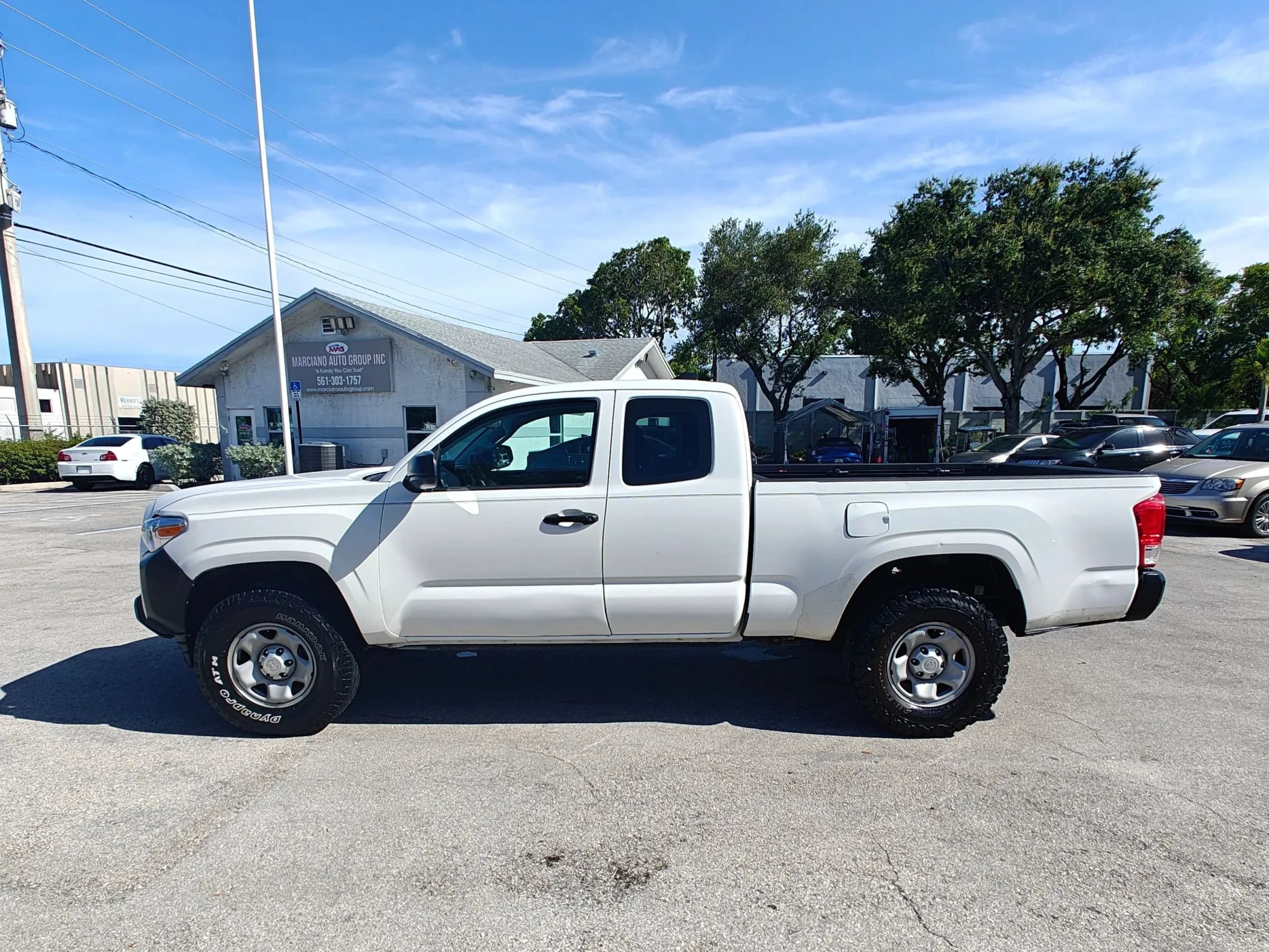 Used 2017 Toyota Tacoma SR RWD image 4