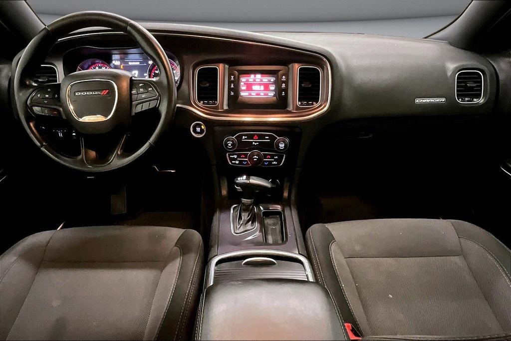 Used 2016 Dodge Charger SE w/ Power Sunroof Group image 7
