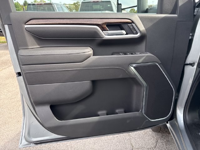 New 2026 GMC Sierra 2500 SLE w/ SLE Value Package; AWD/4WD image 12