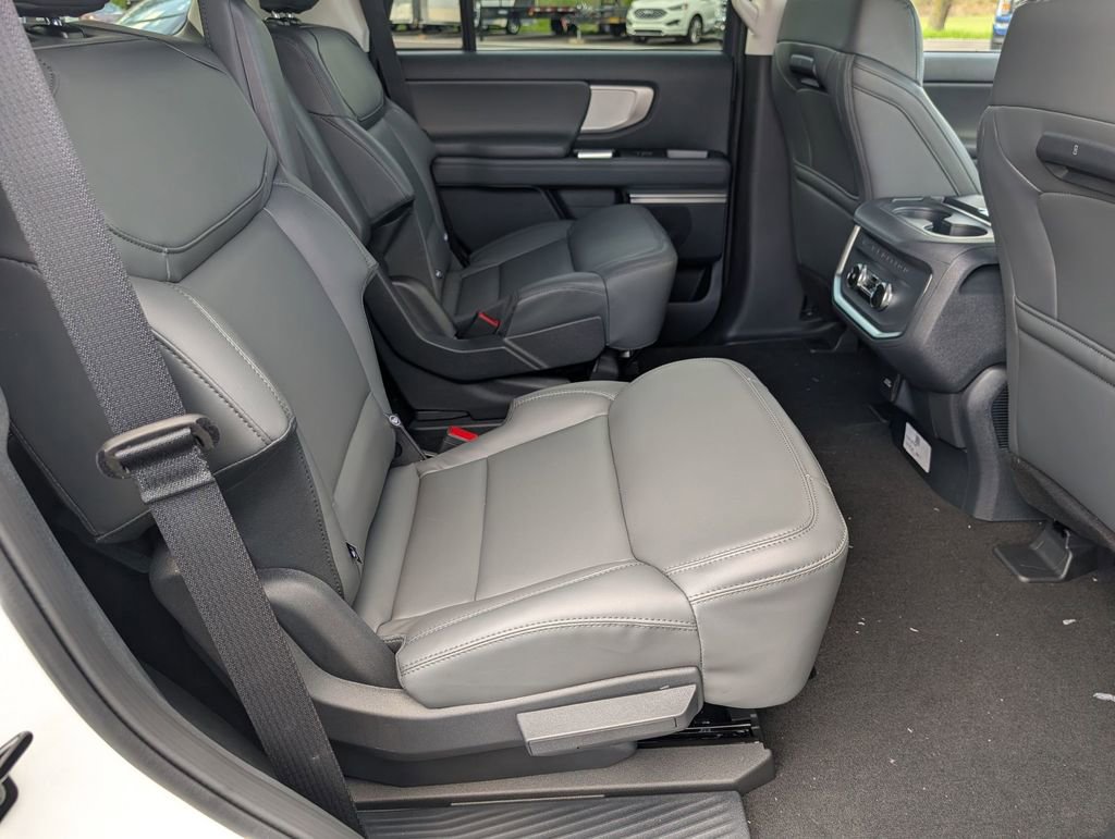 New 2026 Ford Expedition Active image 20
