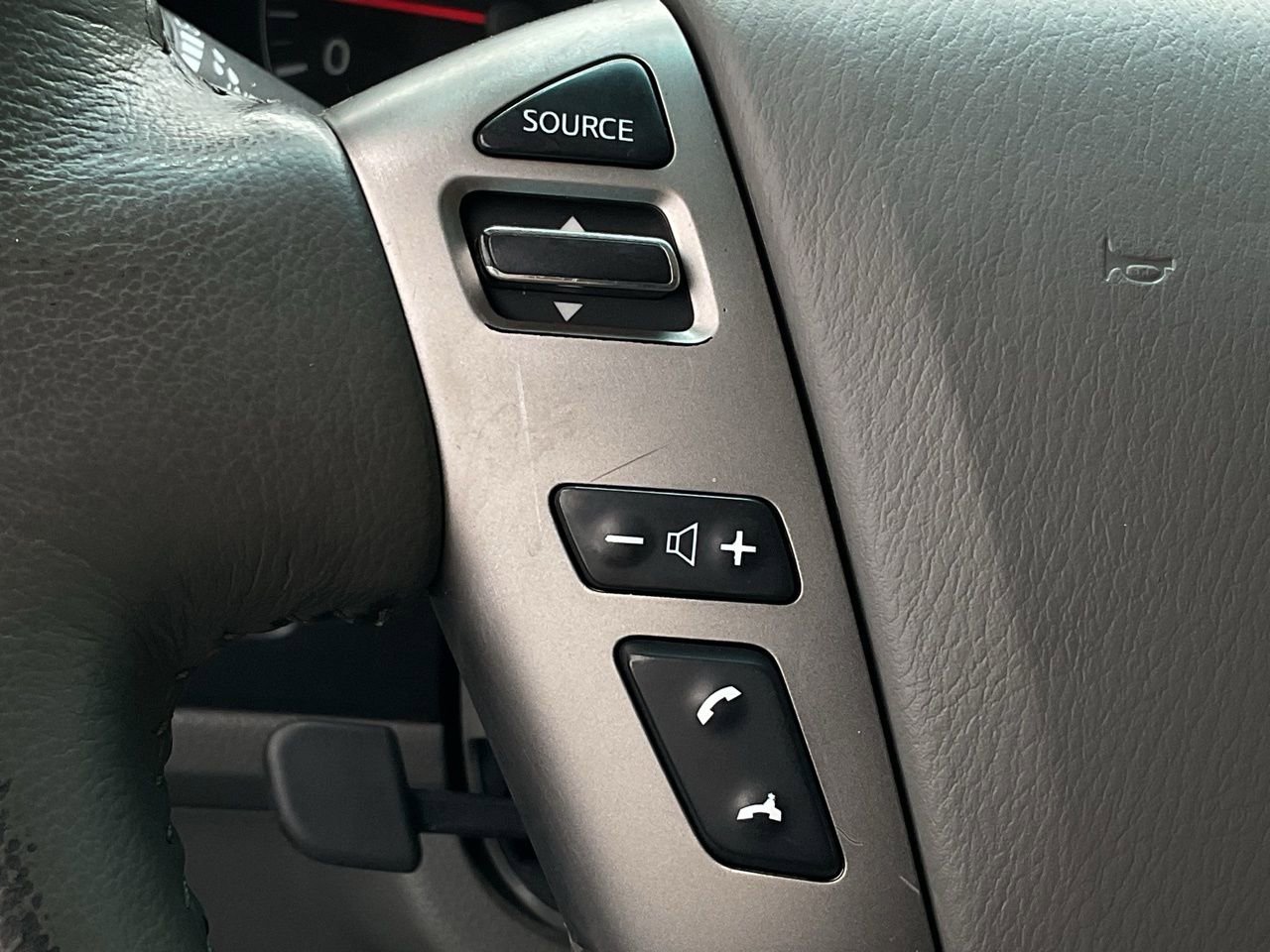 Used 2014 Nissan NV 3500 SL w/ Technology Package image 21