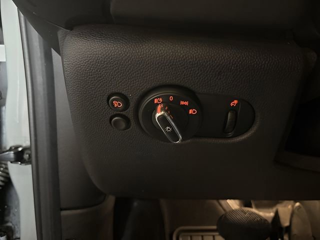 Used 2023 MINI Cooper 4-Door Hardtop FWD image 13
