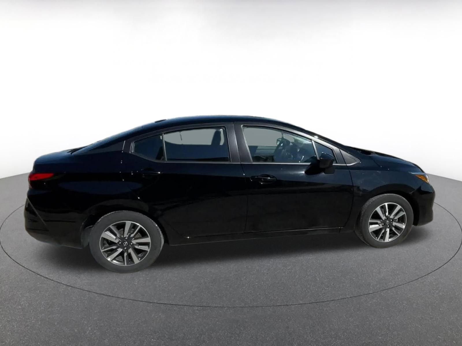 Used 2025 Nissan Versa SV image 16