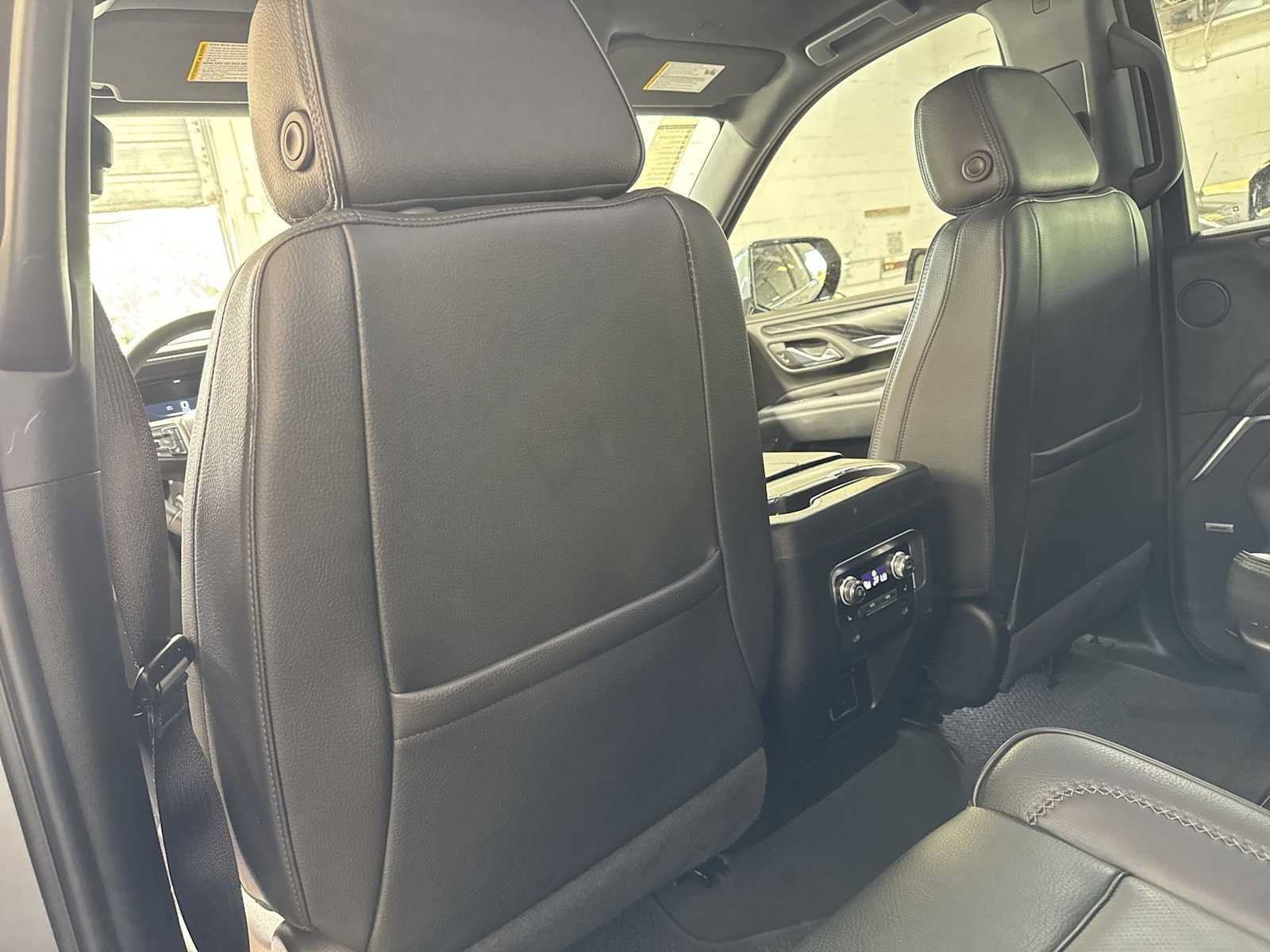 Used 2024 GMC Yukon XL Denali AWD/4WD image 18