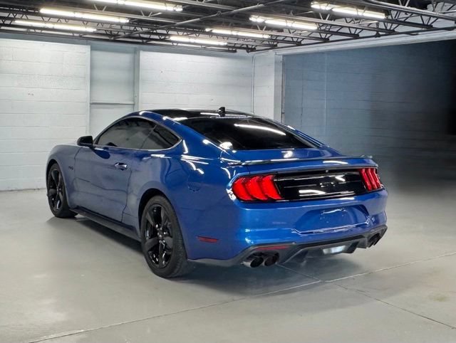 Used 2022 Ford Mustang GT Premium w/ Black Accent Package RWD image 3