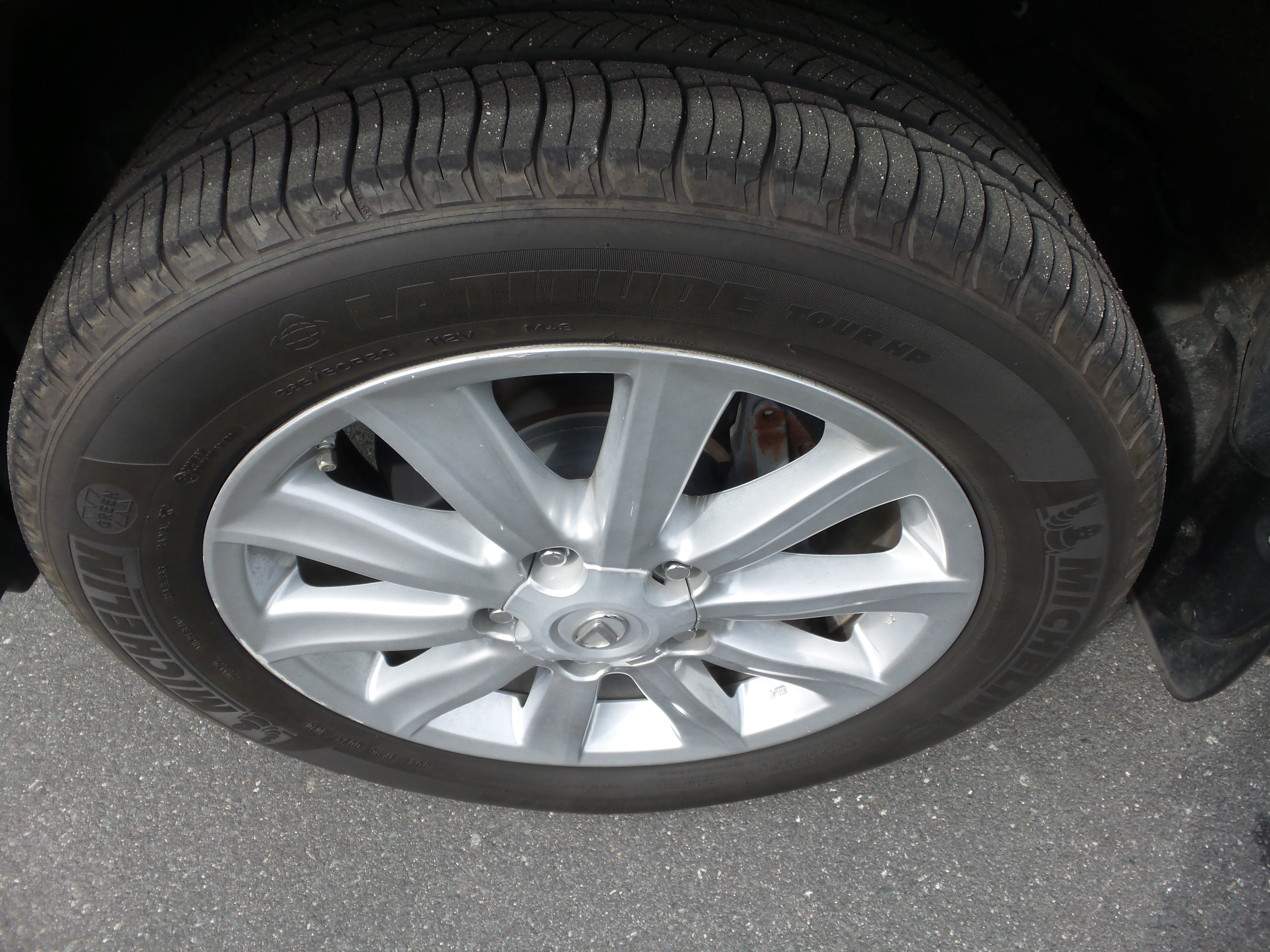 Used 2011 Lexus LX 570 4WD image 91