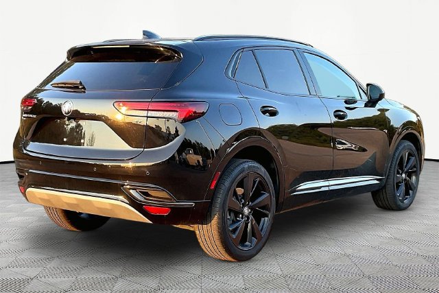 Used 2023 Buick Envision Essence w/ Sport Touring Package AWD/4WD image 4