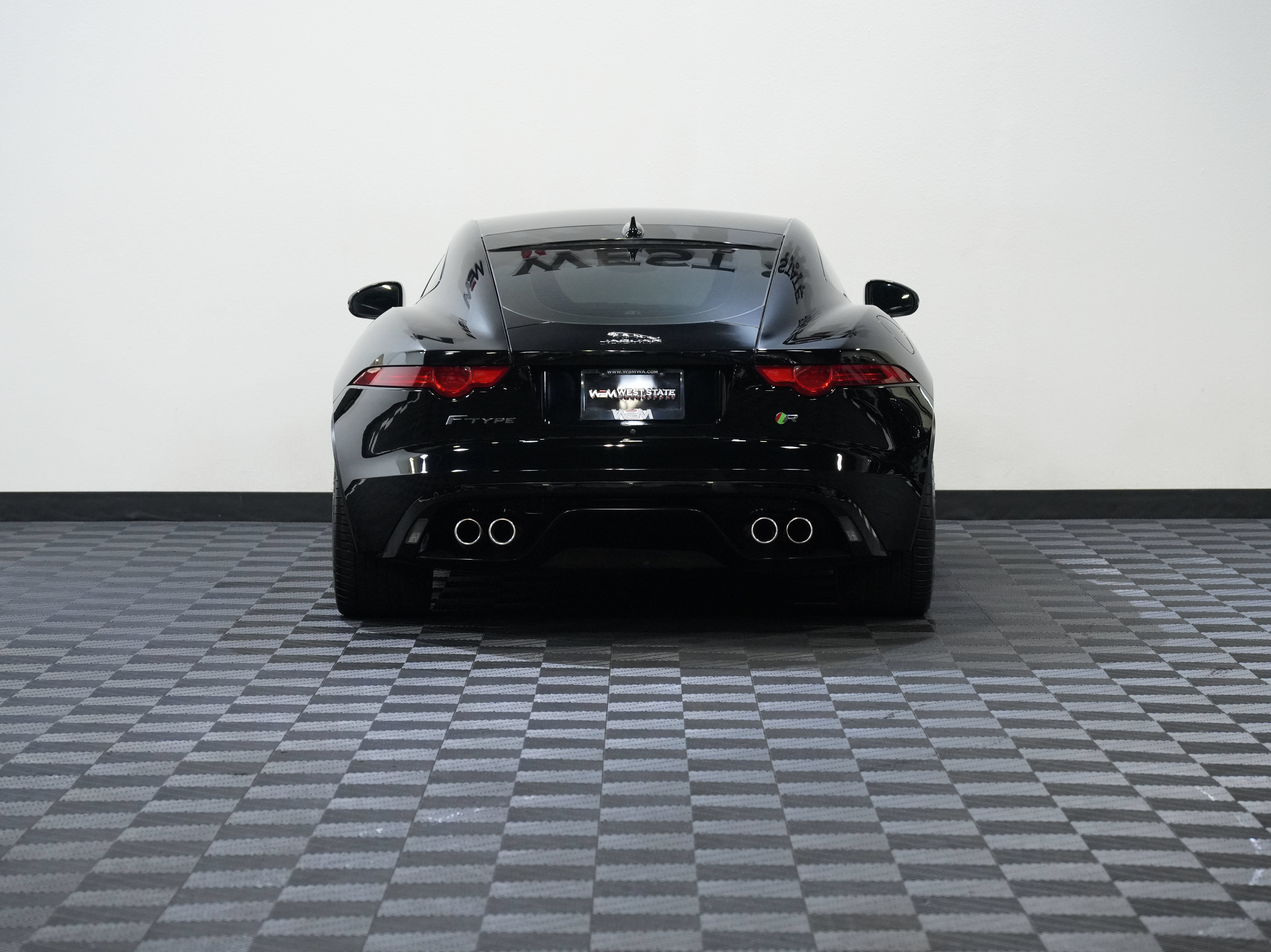 Used 2015 Jaguar F-TYPE R RWD image 7