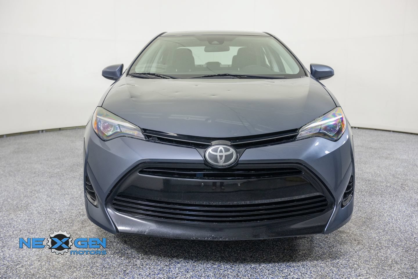 Used 2018 Toyota Corolla LE FWD image 2