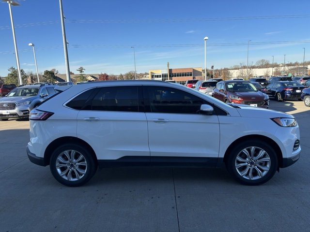 Used 2022 Ford Edge Titanium image 4