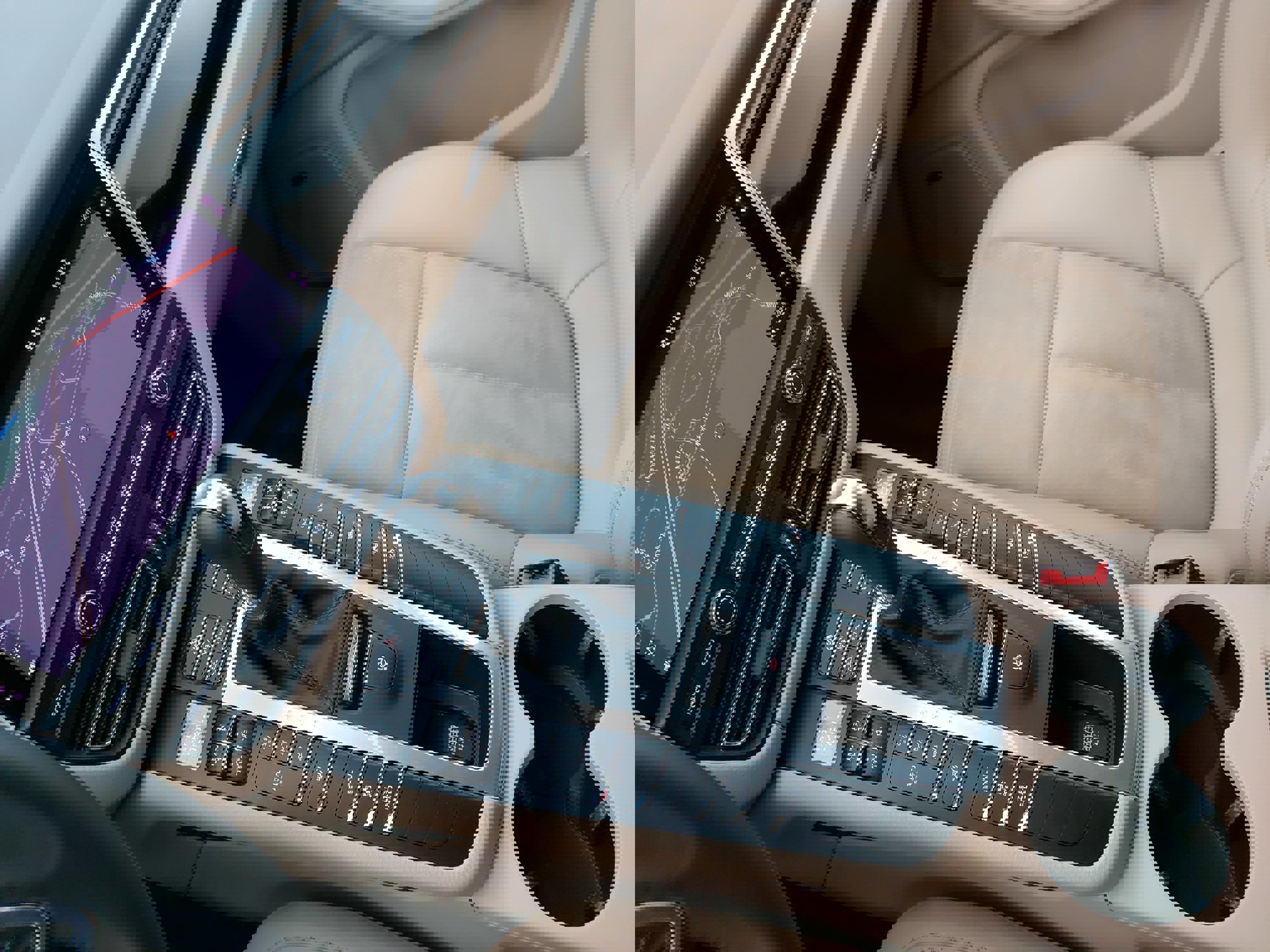 Certified 2021 Porsche Macan S image 27