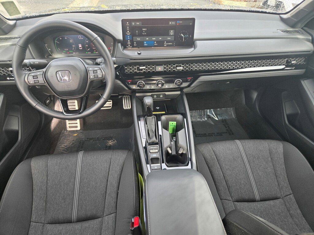 Used 2025 Honda Accord Sport image 10