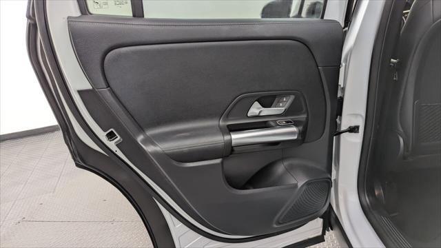 Used 2021 Mercedes-Benz GLA 250 4MATIC w/ Premium Package image 16