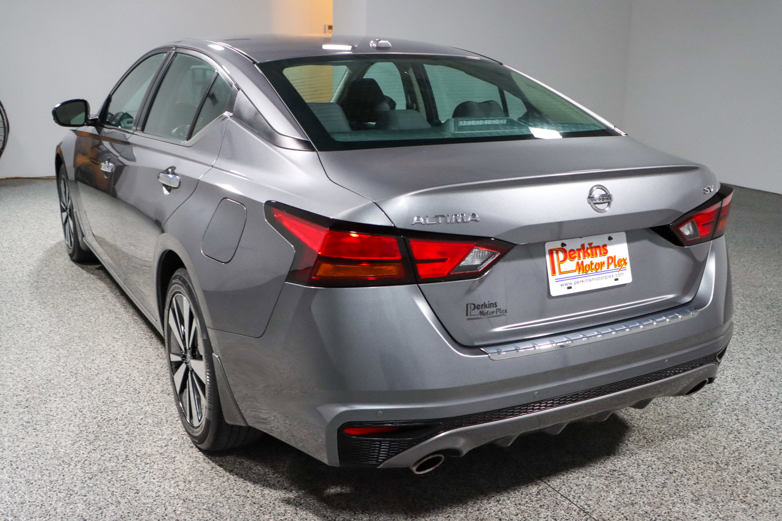 Used 2021 Nissan Altima 2.5 SV w/ SV Premium Package FWD image 9