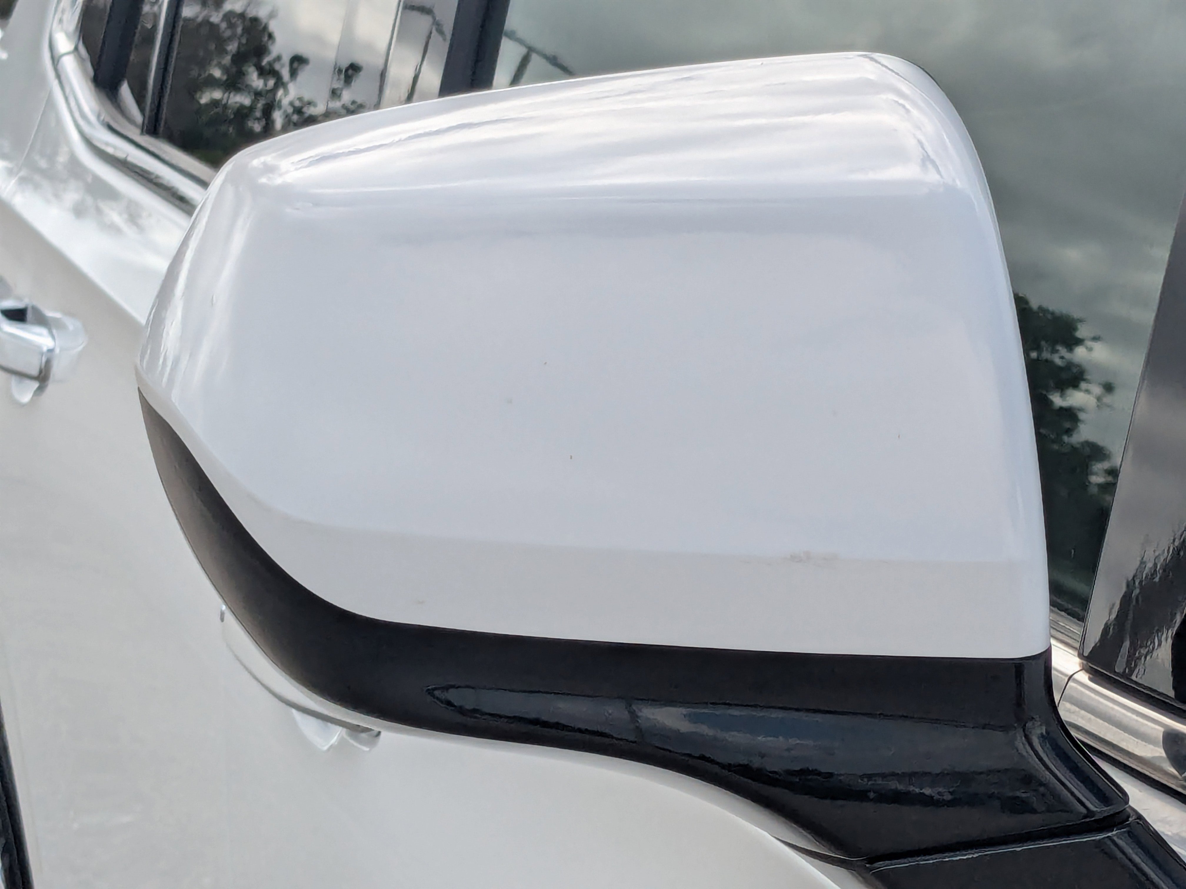 Used 2024 GMC Yukon SLT image 13