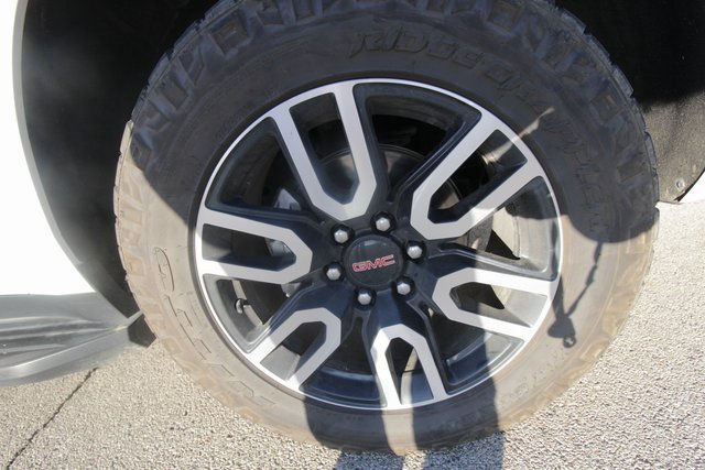 Used 2023 GMC Yukon XL AT4 w/ Technology Package image 21