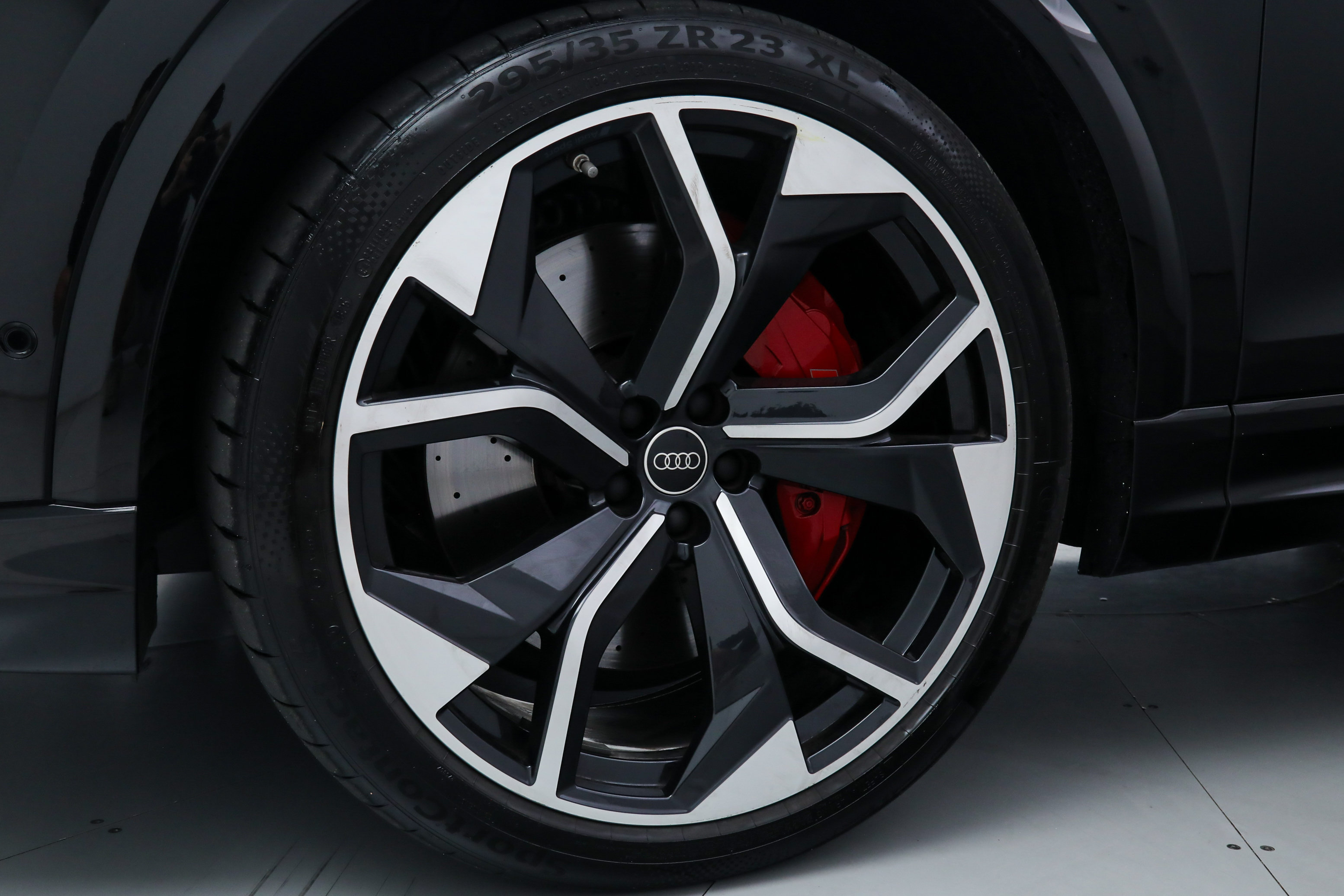 Used 2024 Audi RS Q8 AWD/4WD image 13
