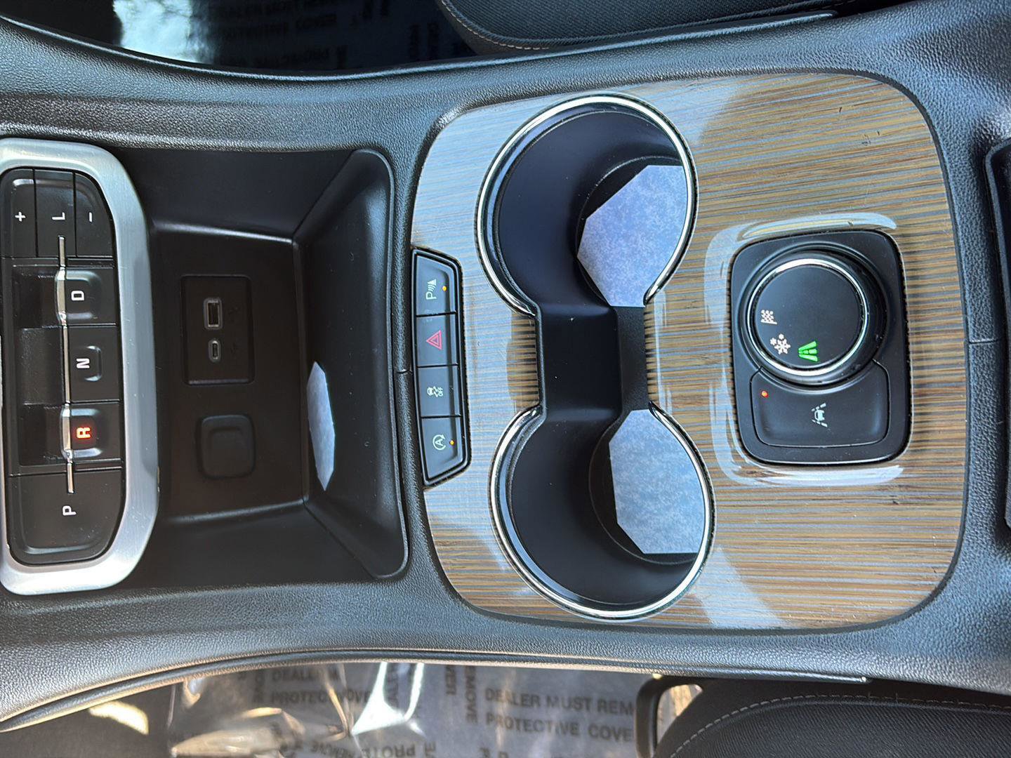 Used 2023 GMC Acadia SLE image 20