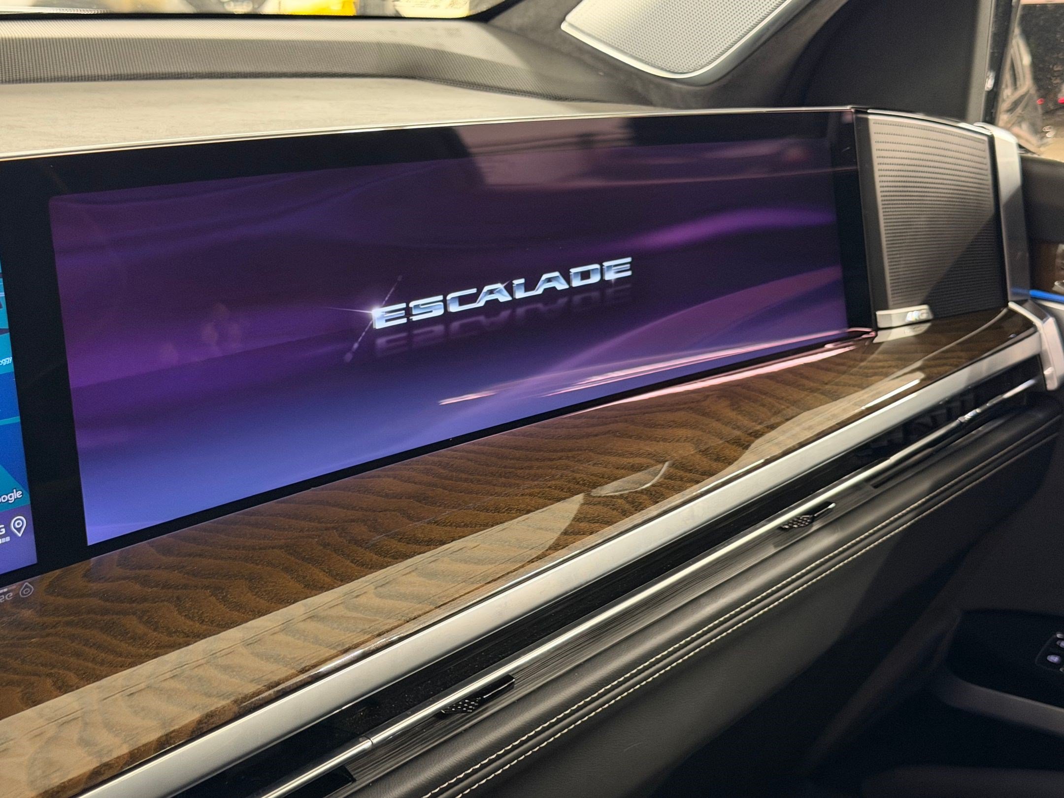 Certified 2025 Cadillac Escalade Sport Platinum w/ LPO, ONYX Package AWD/4WD image 38