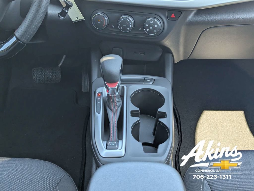 New 2026 Chevrolet Trax RS w/ Sunroof Package FWD image 18