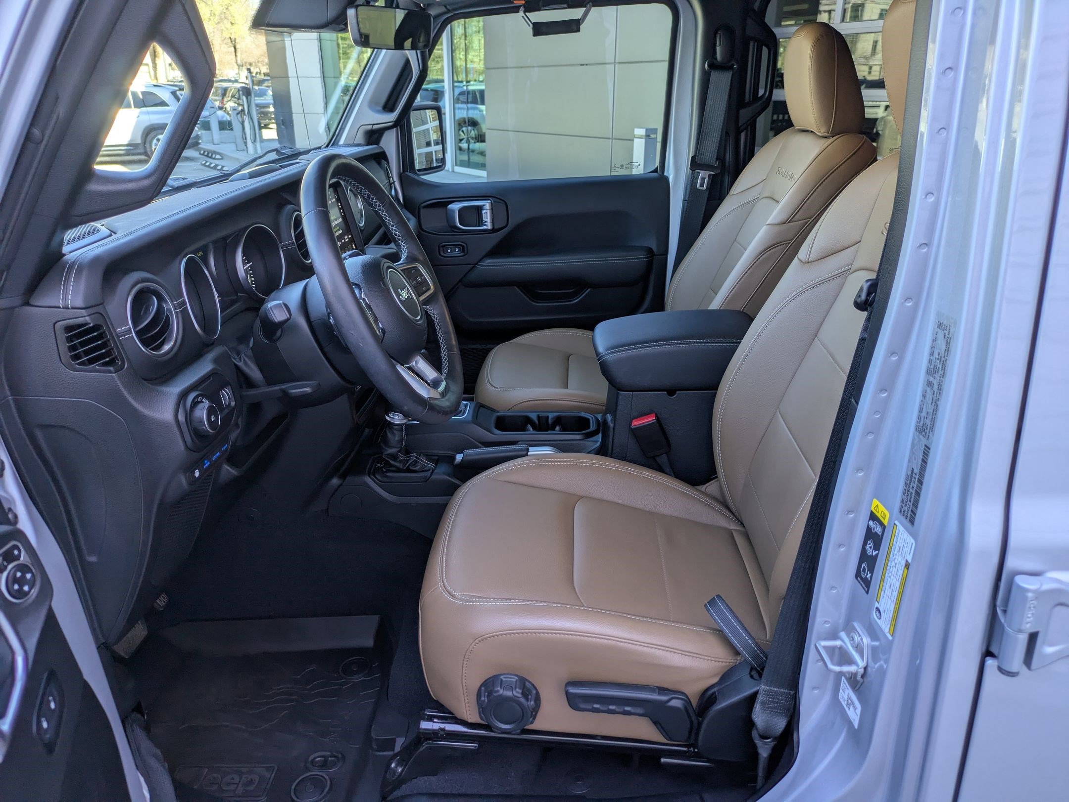 Used 2023 Jeep Wrangler Sahara w/ Cold Weather Group image 14