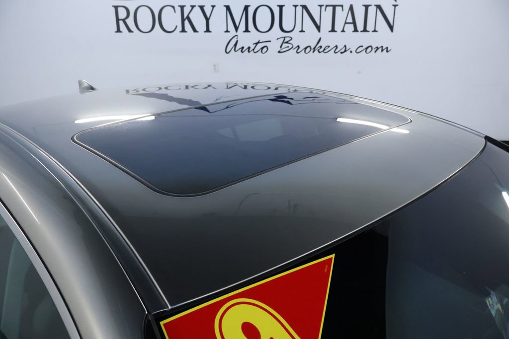 Used 2019 Lexus ES 350 w/ Premium Package image 11