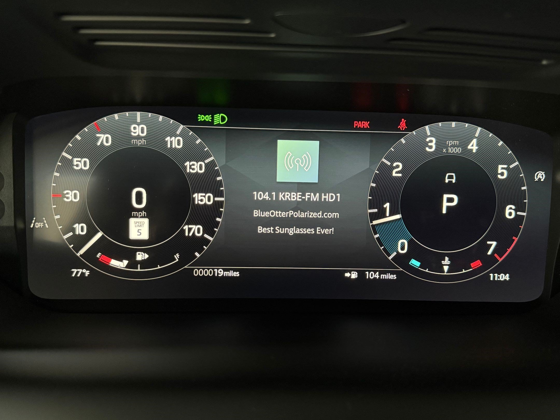 Used 2026 Land Rover Discovery Sport Landmark AWD/4WD image 19