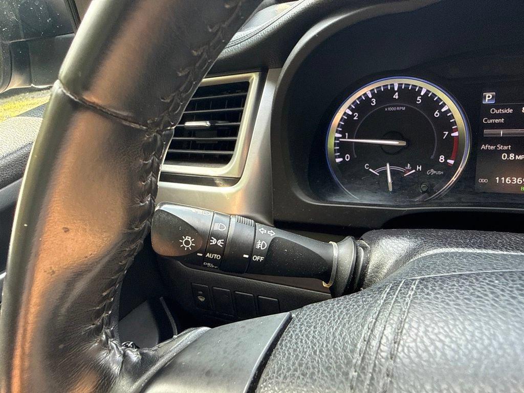 Used 2018 Toyota Highlander XLE AWD/4WD image 20