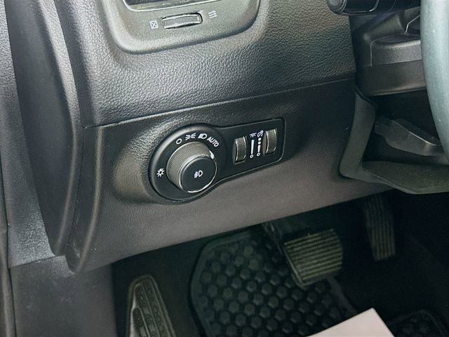 Used 2020 Jeep Compass Trailhawk image 11