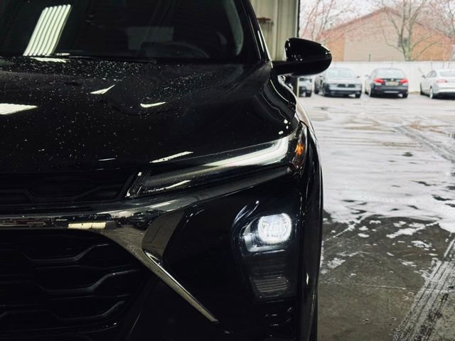 Used 2025 Chevrolet Trax LT image 3