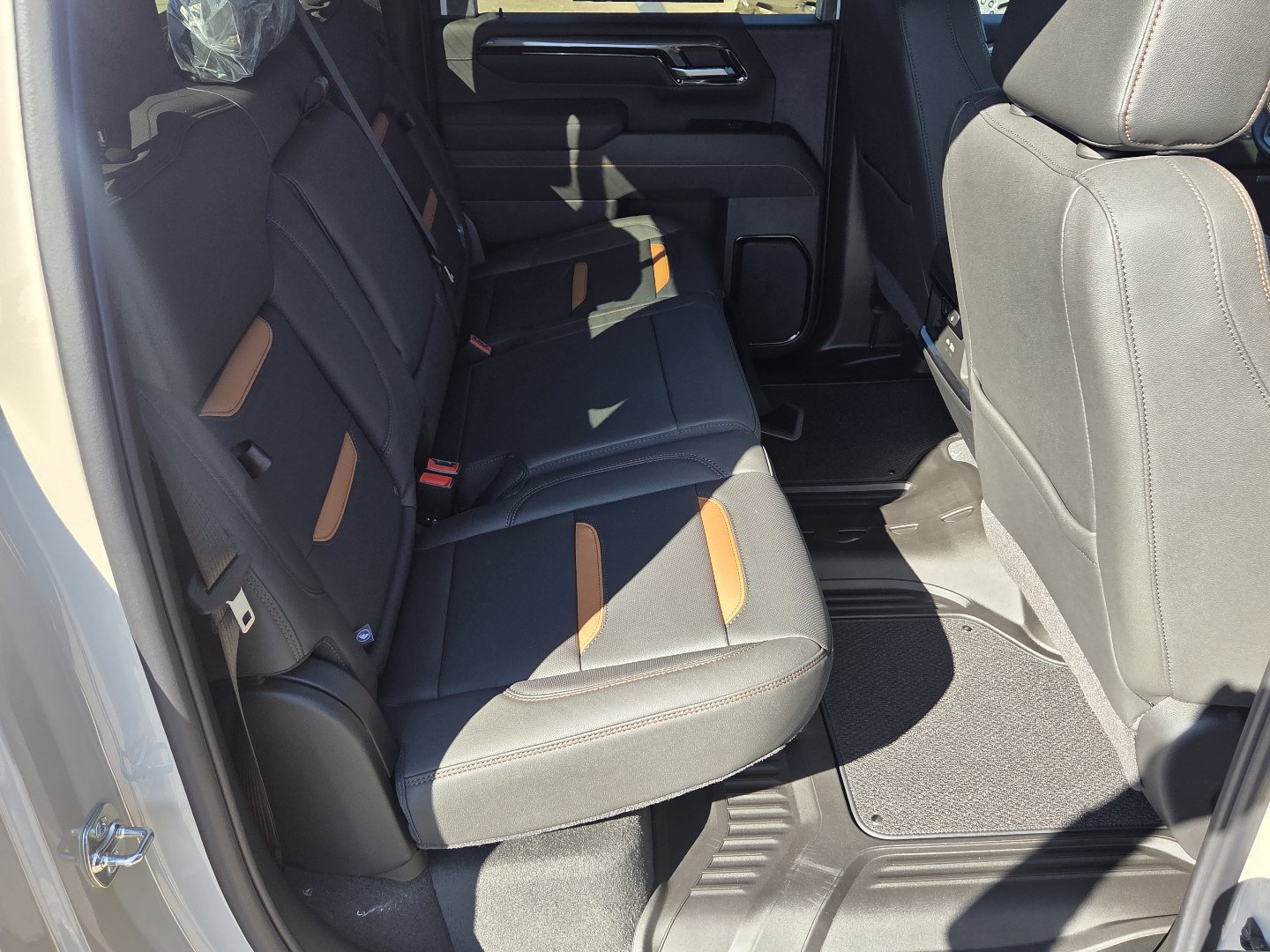 New 2026 GMC Sierra 2500 AT4 w/ AT4 Premium Plus Package AWD/4WD image 25